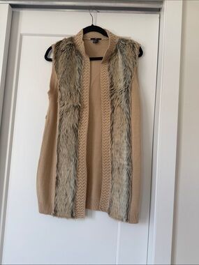 H&M Beige Knit Vest with Faux Fur Trim